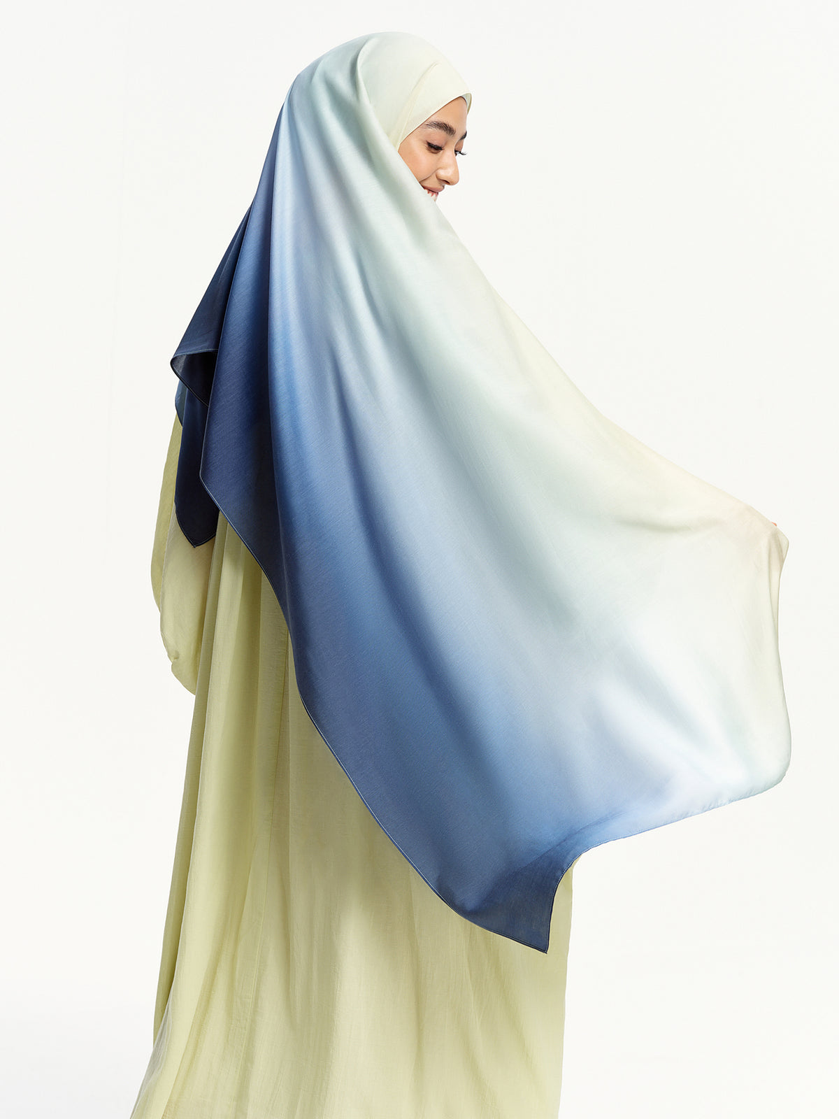 Azure Glow Ombre Bawal Hijab