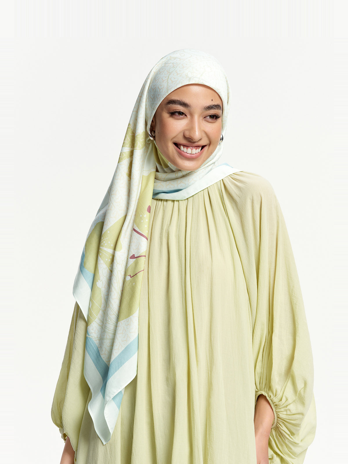Lily Whisper SQUARE Bawal