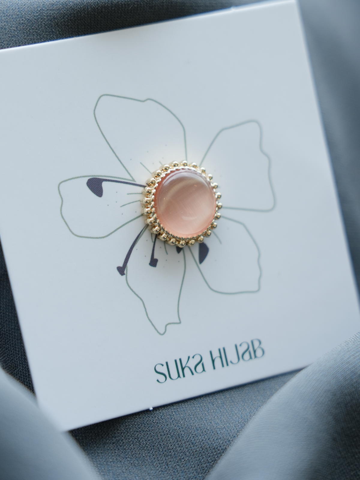Natural Crystal Cat-Eye Effect Magnetic Hijab Brooch