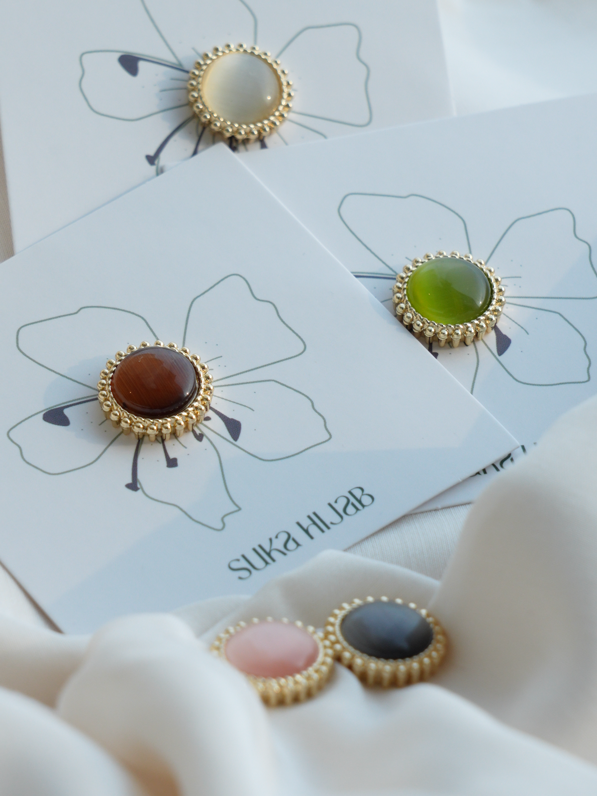 Natural Crystal Cat-Eye Effect Magnetic Hijab Brooch