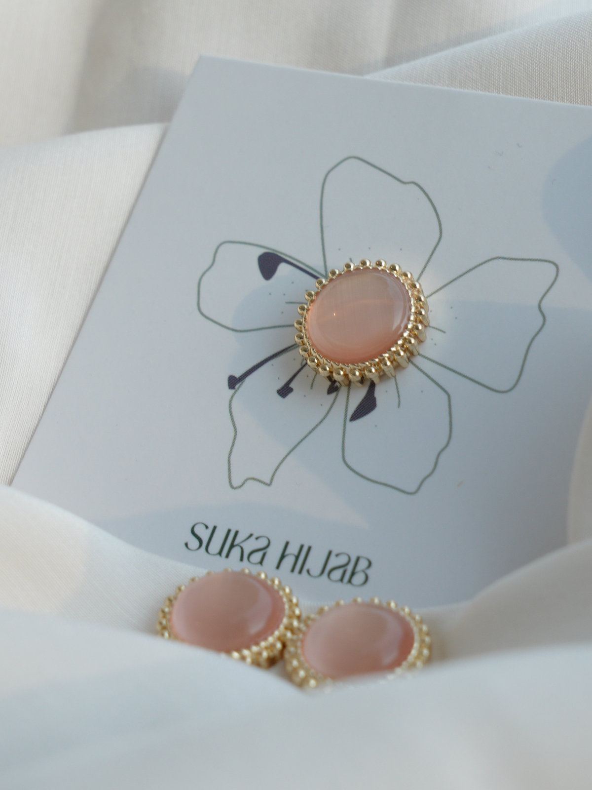 Natural Crystal Cat-Eye Effect Magnetic Hijab Brooch