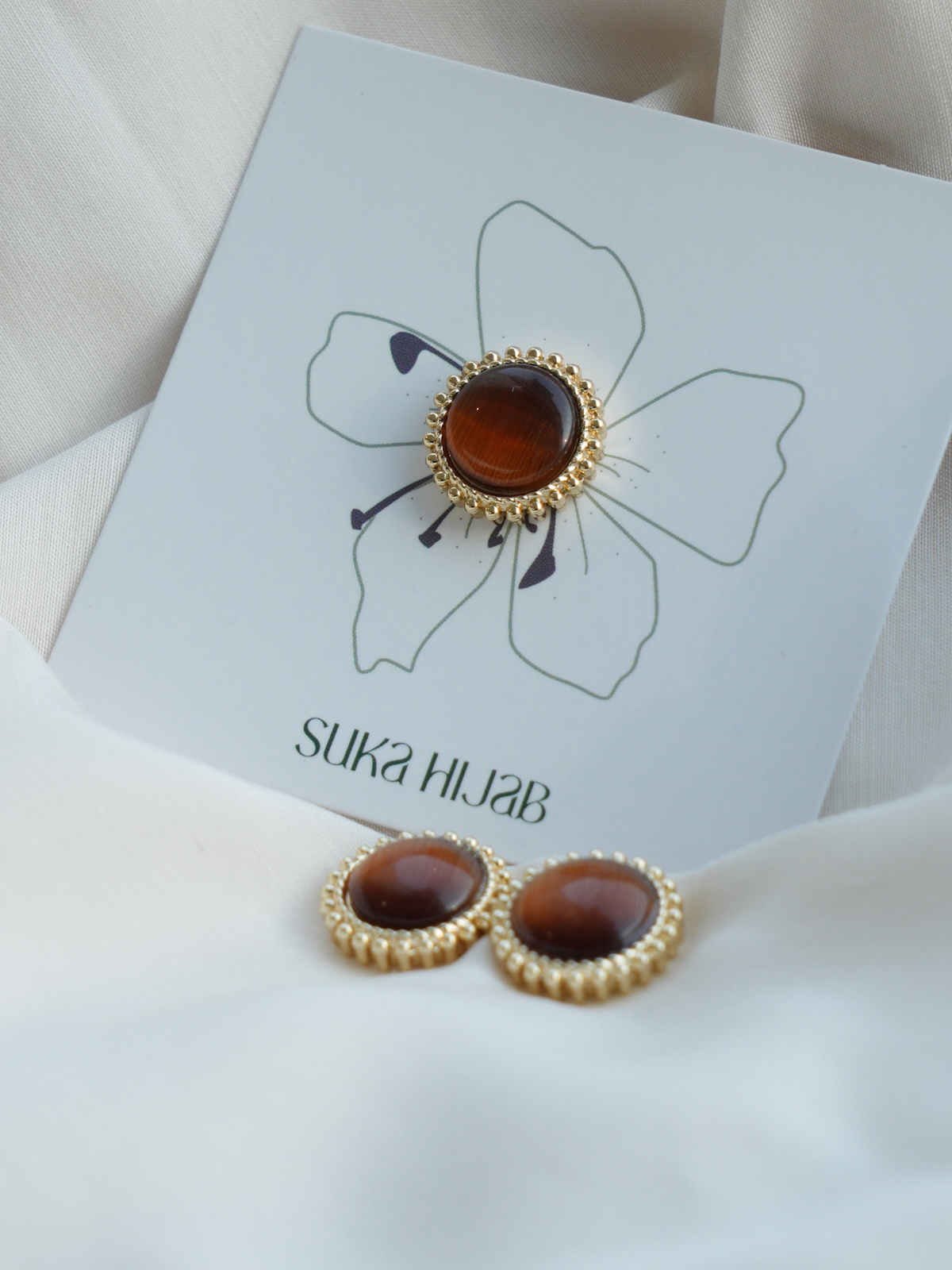 Natural Crystal Cat-Eye Effect Magnetic Hijab Brooch