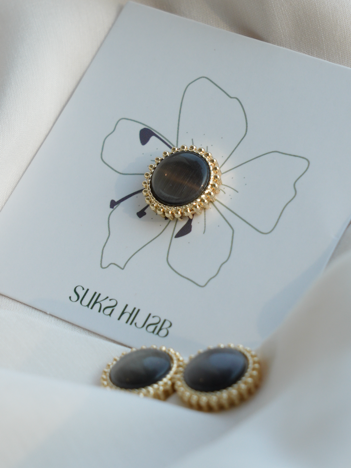 Natural Crystal Cat-Eye Effect Magnetic Hijab Brooch