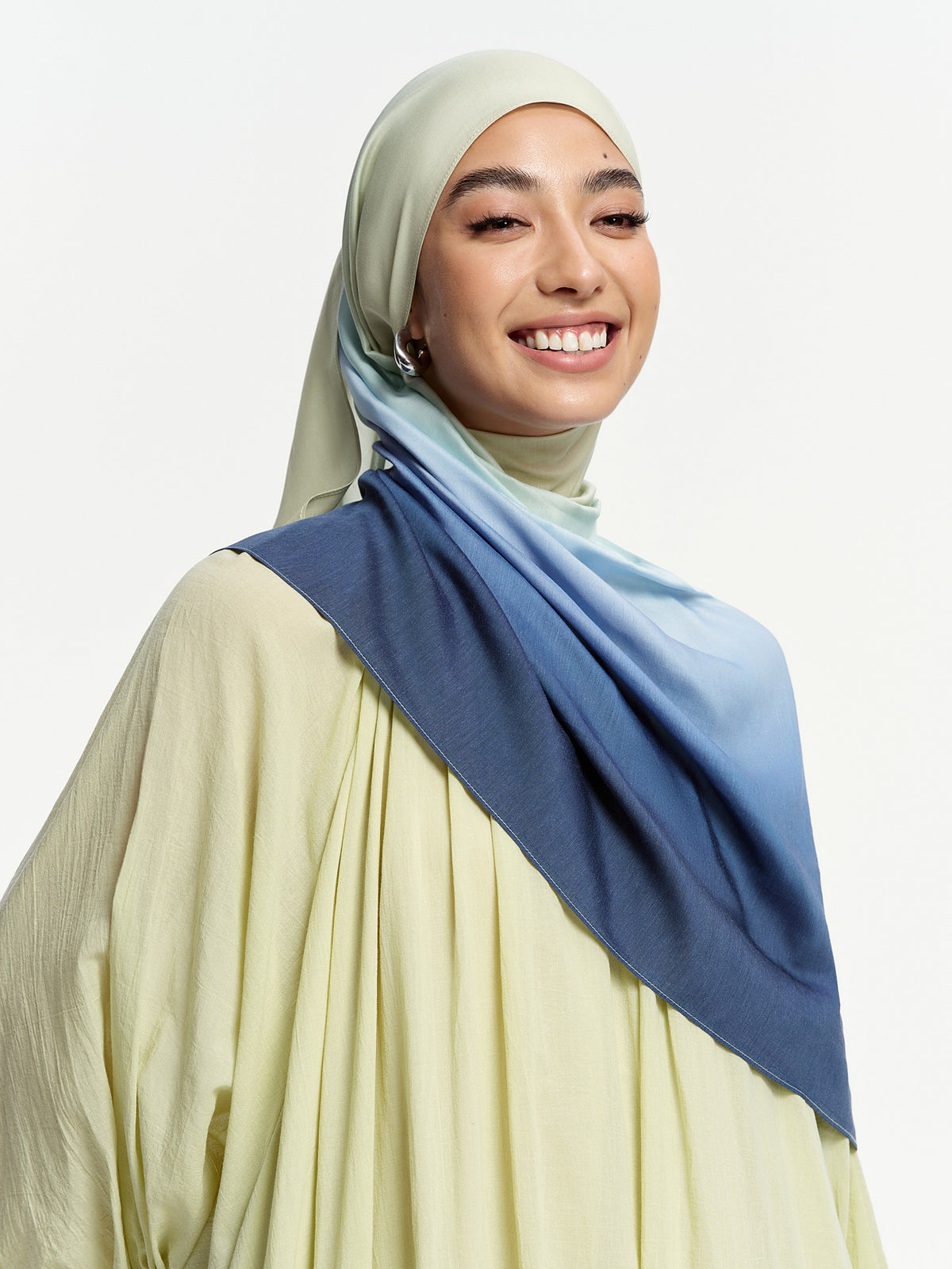 Azure Glow Ombre Bawal Hijab
